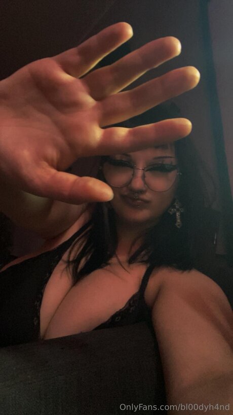 bl00dyh4nd model xxx images