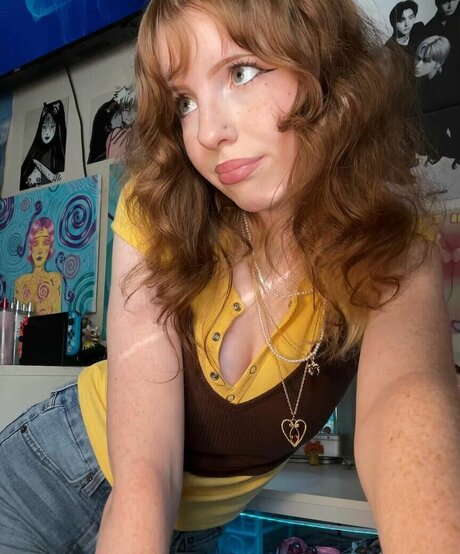 Spideryyem sex model photo