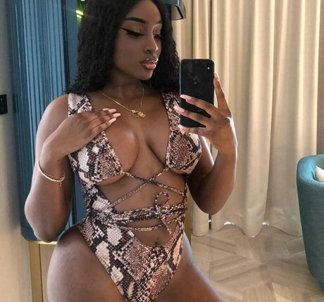 Sandra Lambeck pornographic model image