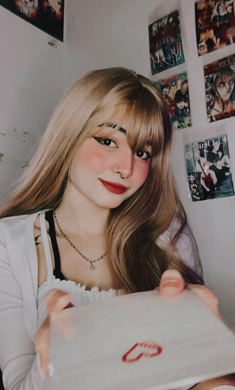 Offcbzs sexy model pic