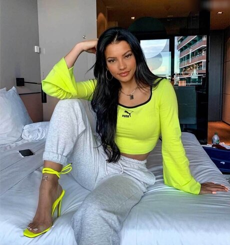 Ivana Santacruz hot star img