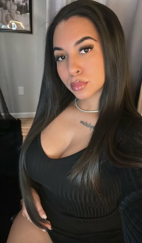 MsBeatDaEgg model sexy gallery