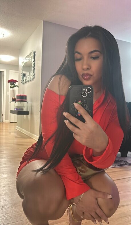 MsBeatDaEgg model erotic pics