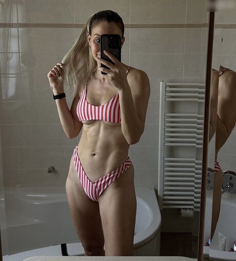Julia Baessler hot model photos