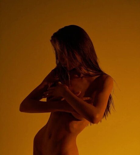 Alisa Halisa naked star images