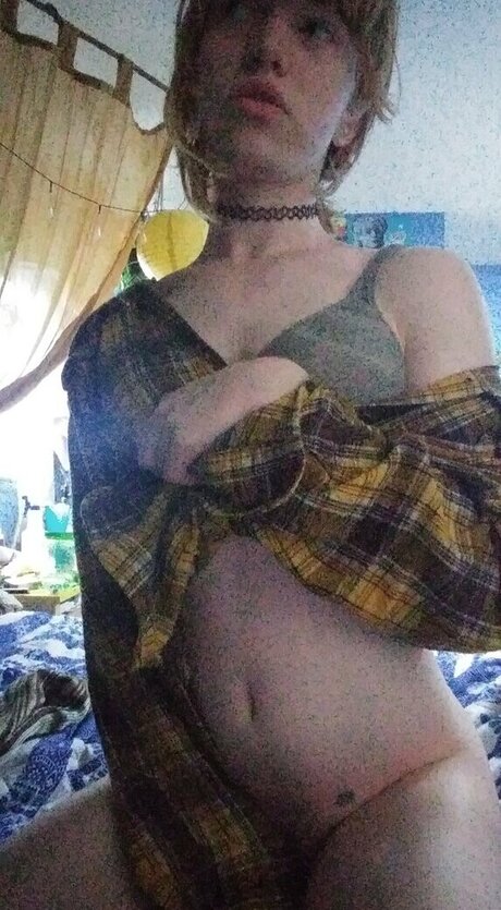 Cumbrain model pretty photo