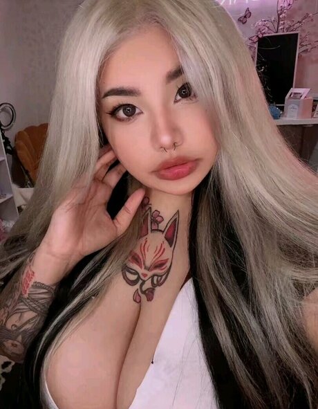 Sobaroll erotic star photo