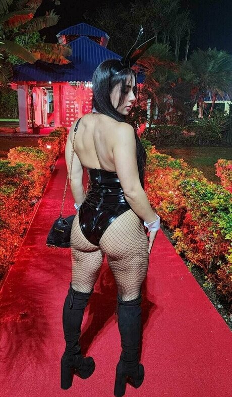 Silvana Lee nudes model photos