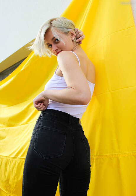 JooBeeLee Julia art actress images