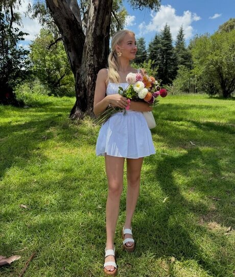 Juliet Small star perfect image