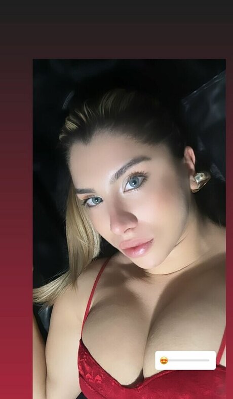 Elif Karaarslan pornstar nude pics