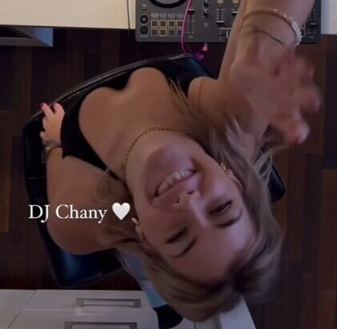 Chany Dakota model naked img