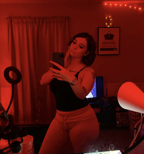 nude pregnant onlyfans nude picture