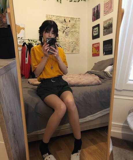 Path Wei  nudes model img