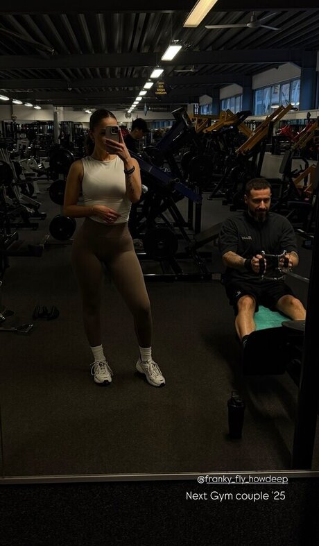 girl onlyfans beautiful naked pics