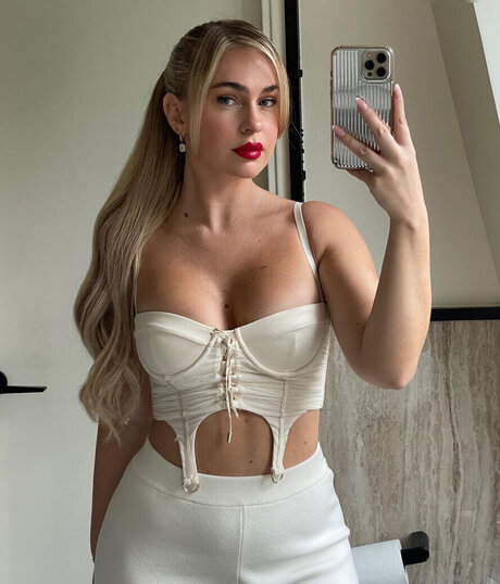 liv yah pornographic star picture