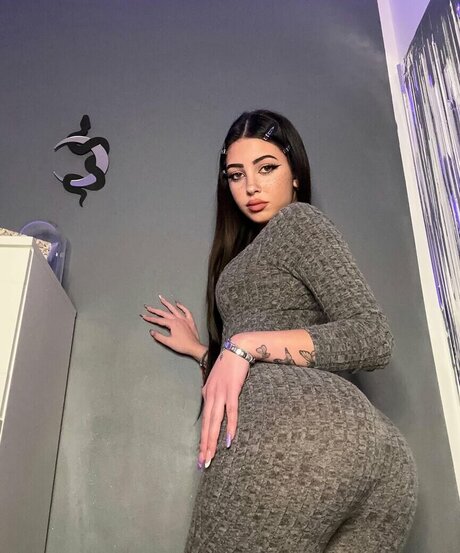 Luna Bufo nudes model image