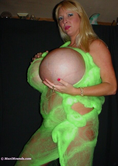 big tits cumshot onlyfans hot nude img