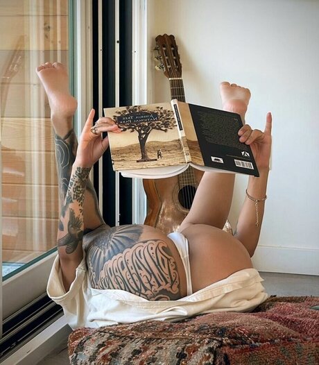 Breezyfoxx hot model img