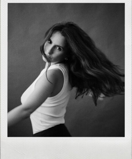 Amanda De Godoi star nude picture