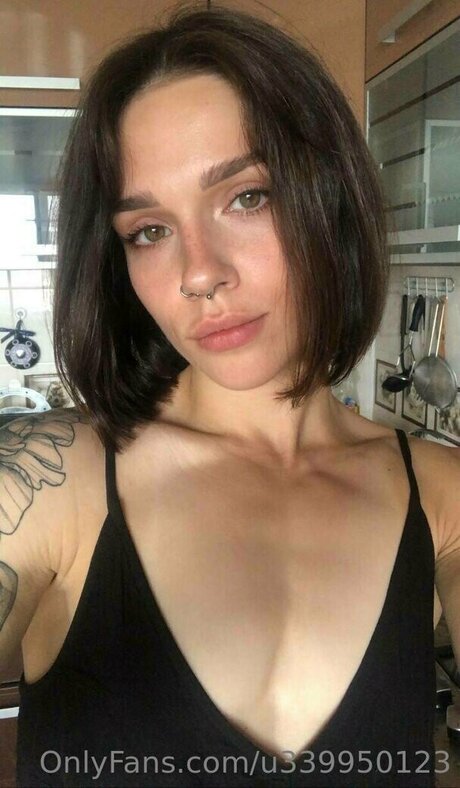 Tate ray nude model image