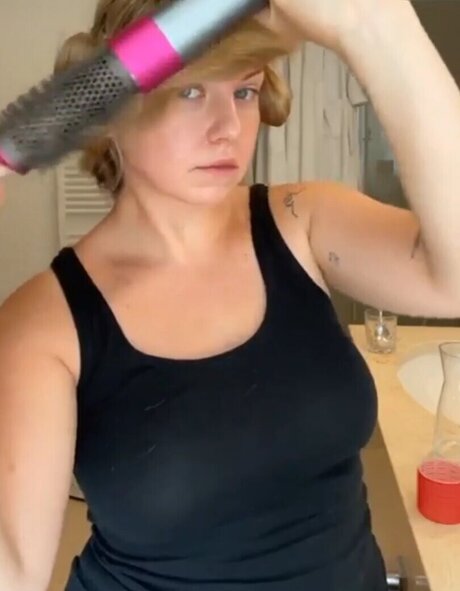 KellyMissesvlog pornographic model img