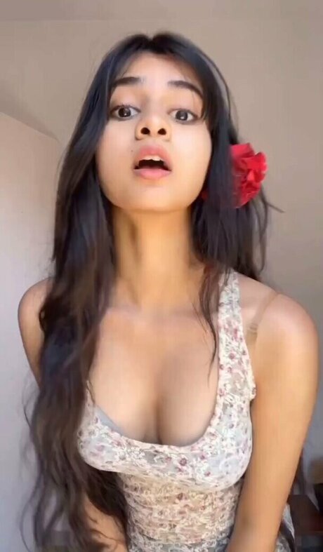 Aishwarya Harishankar nice model image