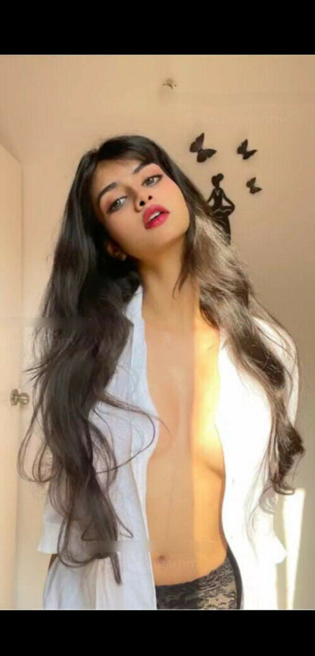 Aishwarya Harishankar sex actress photos