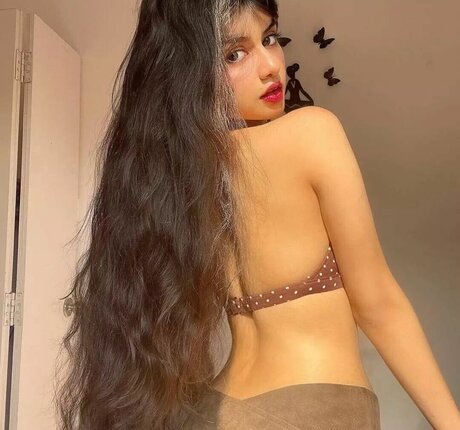 Aishwarya Harishankar hd model image