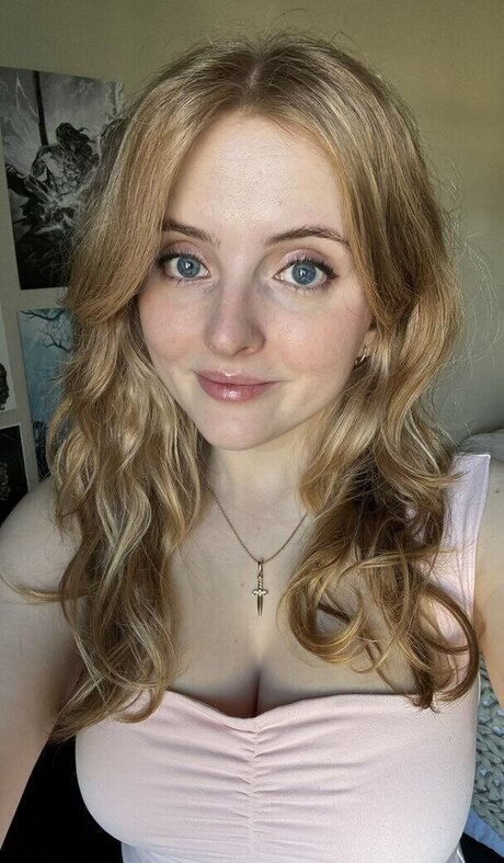 Krysttl star naked images