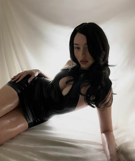 babyv1llain nude pornstar photos