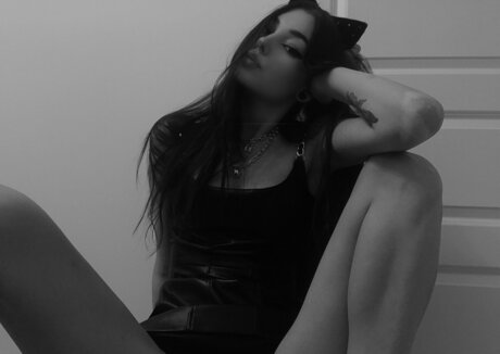 Teya feyt model art pic