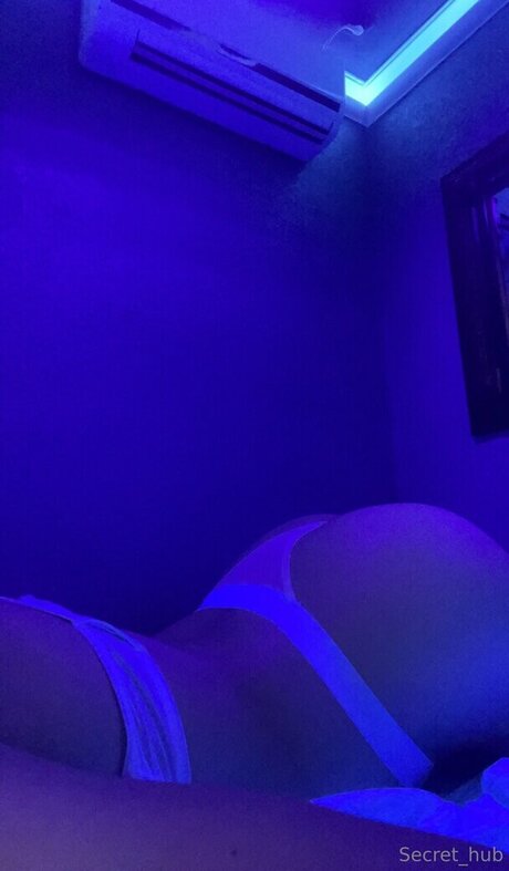secret hub wue star naked img