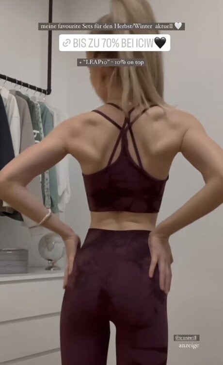 Lea Peach model exclusive archive