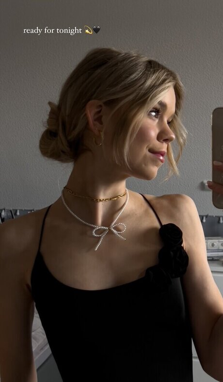 flight attendant onlyfans free sexy photo