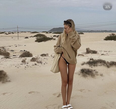 Lili Hamann exclusive star galleries