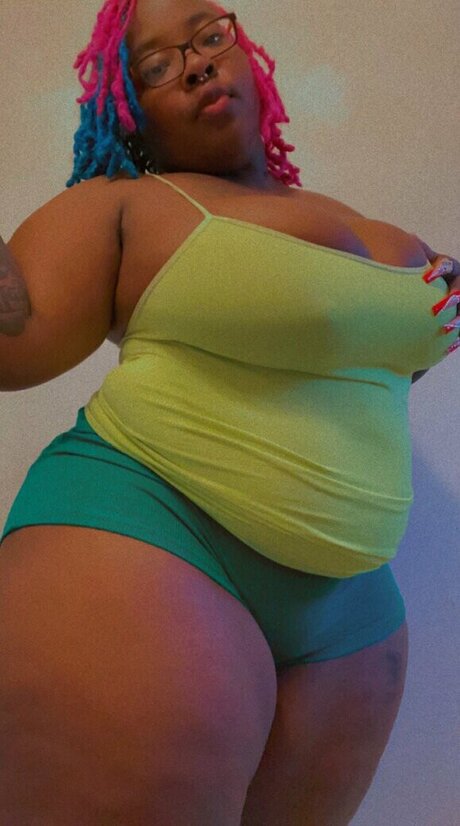 Kissmykittkatt pretty model image