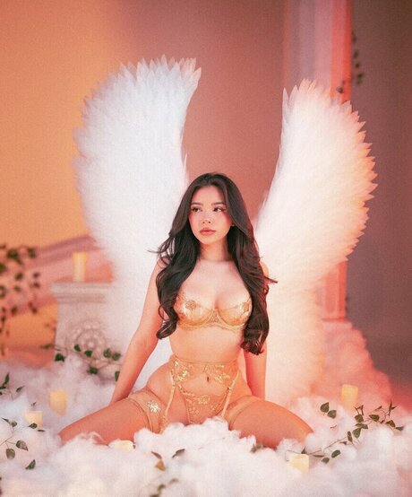 Alyssa Griffith naked pornstar images