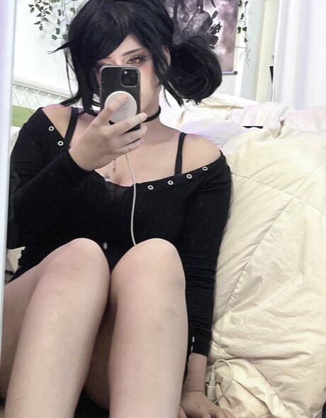 Meerxxxx star naked images