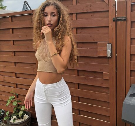 Jazmine Dyer high quality star photos