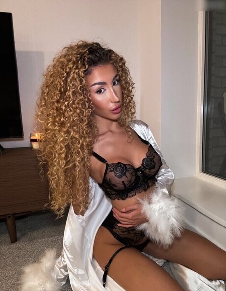 blonde wife onlyfans art nude gallery
