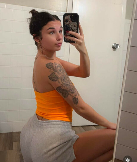 40 onlyfans nude photos