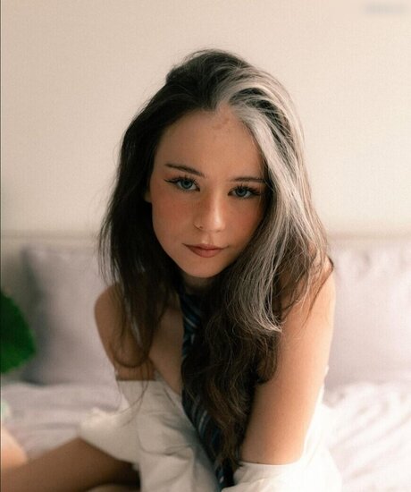nadinebreaty exclusive model photo
