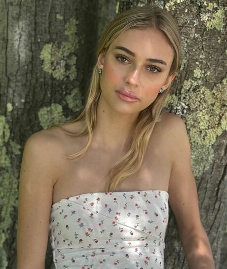 Claire Jameson top model picture