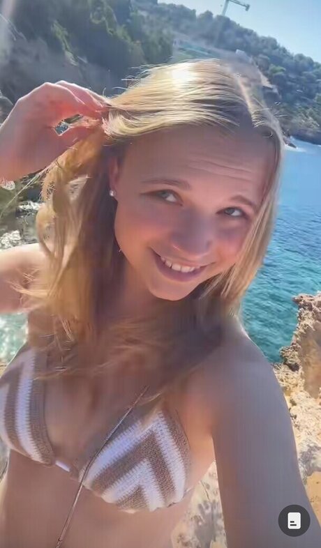 big tits blonde onlyfans xxx photos