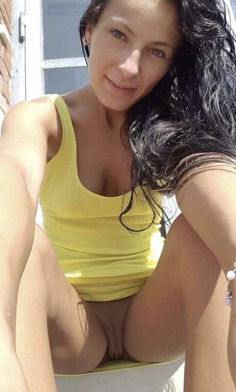 Lexi Dona pretty actress galleries
