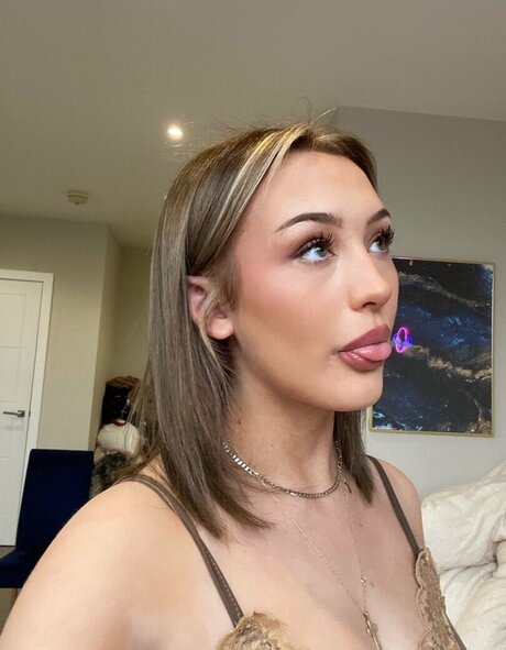 Kiera Bridget model sex galleries