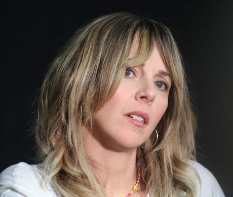 Sophia Di Martino pretty actress photo