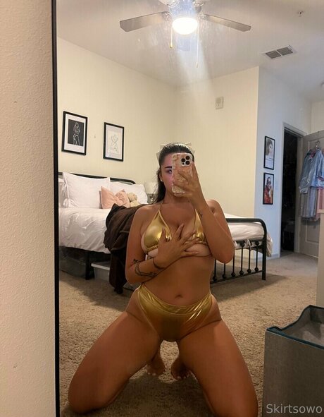 skirtsowo model pornographic pics