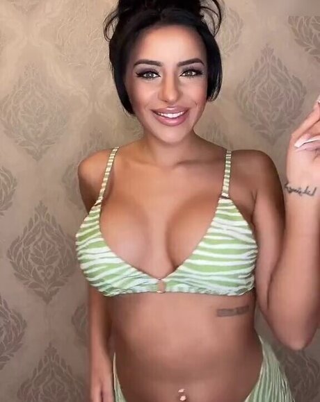 Leyla Lahouar model beautiful pics